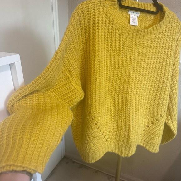 Main Strip Vibrant Yellow Boxy Knit Sweater Size Small - Picture 8 of 12